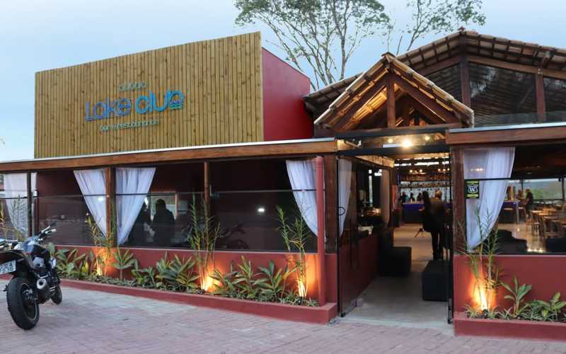 Lake Club
